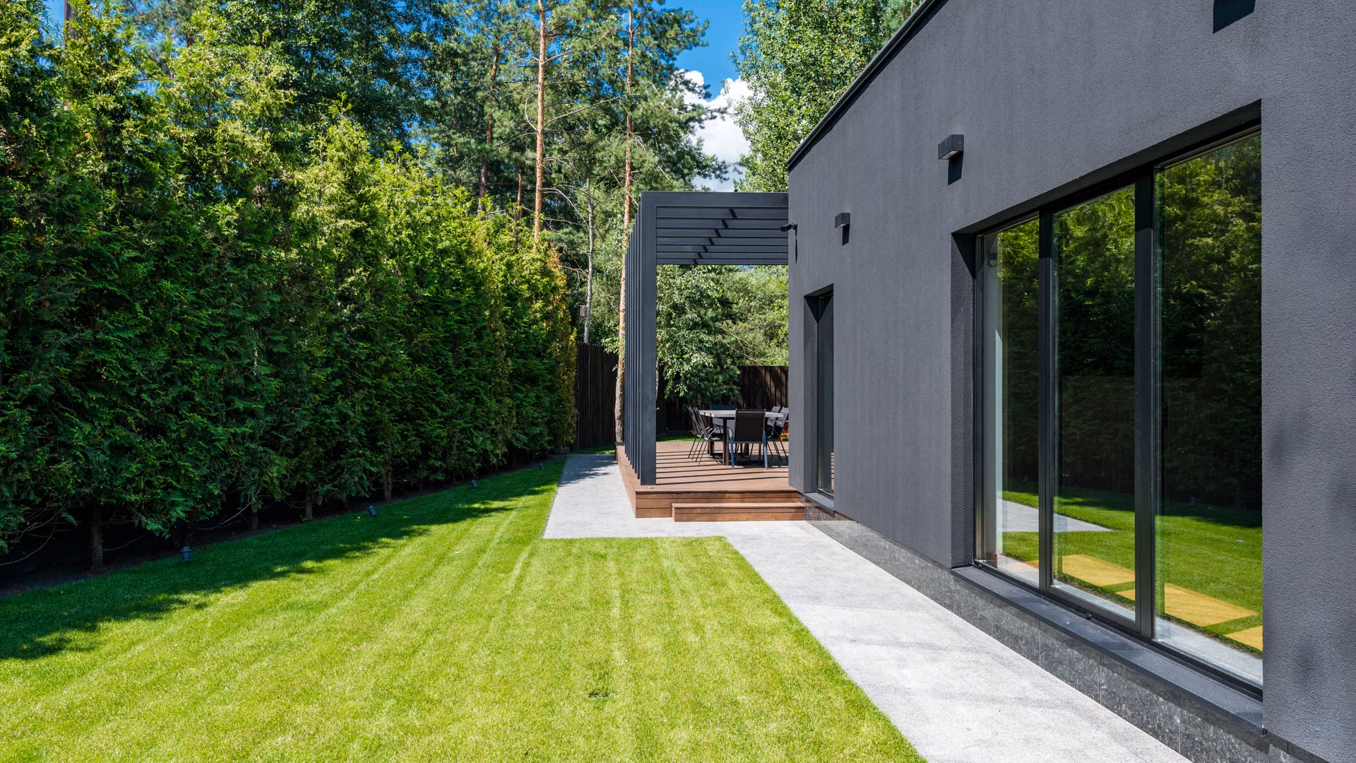 Energy-efficient home exterior after retrofit upgrades in Glasgow